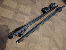 Thule 757 Foot Pack + Thule Square bar Roof Bars