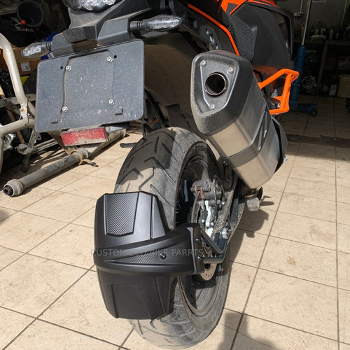 Fender rear hugger splash - rear,