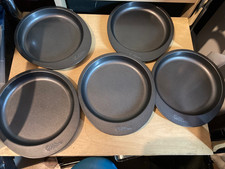 Wilton Non Stick 6” Cake Pans Easy Layers Set of 5, great for rainbow cakes.