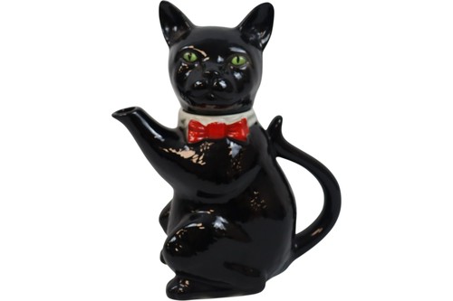Tony wood studio black cat - studio,