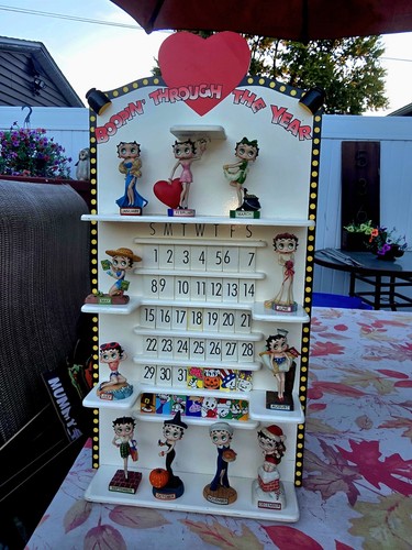 Betty boop boopin - boopin', through