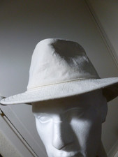 TILLEY URBAN Endurables Biege Hat .. Medium made in Canada