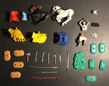 Vintage Britains Swoppets Timpo toy soldier spares for crusaders, knights cowboy