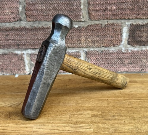 Vintage swift 1943 ww2 dog - jh,