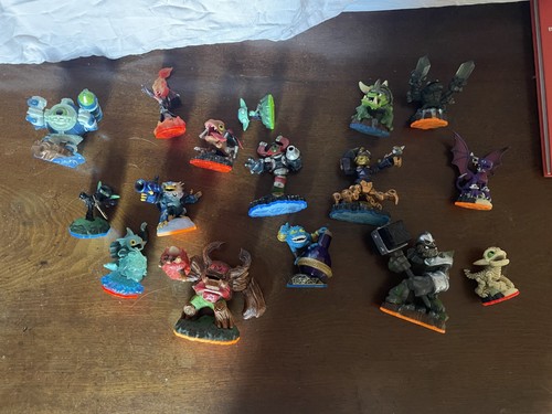 Skylanders figures job lot - skylanders,