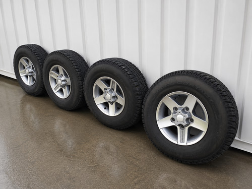 Land rover defender svx dual - land,