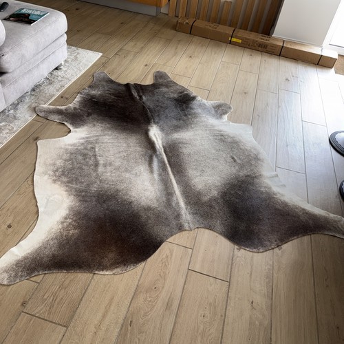 Animal hide rug - , xl