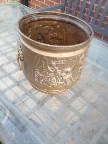 Vintage metal pot - , hammered