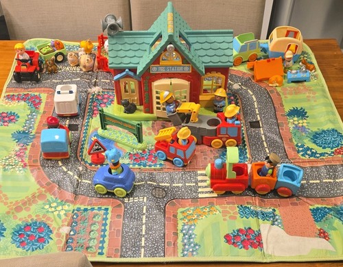 Huge happyland bundle and play - bundle,