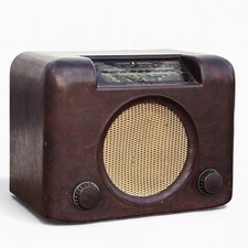 Art Deco Bakelite Valve Radio.