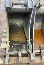 18" Excavator Bucket