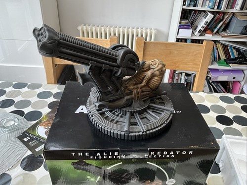 Alien space jockey statue - jockey,