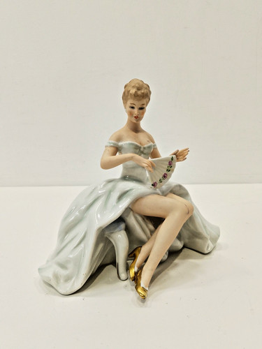 Wallendorf porcelain seated - wallendorf,