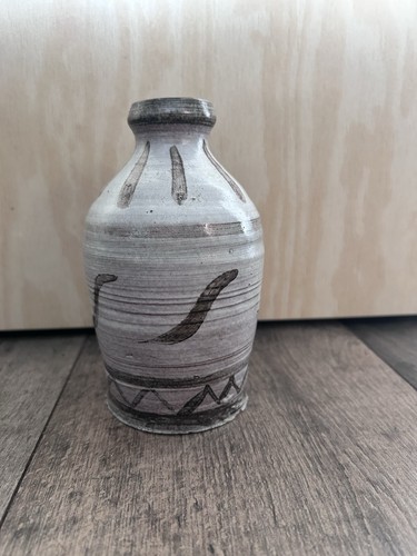 Pottery vase style bernard - style,