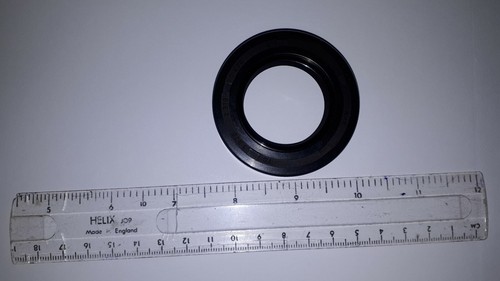 Differential front pinion oil - front,