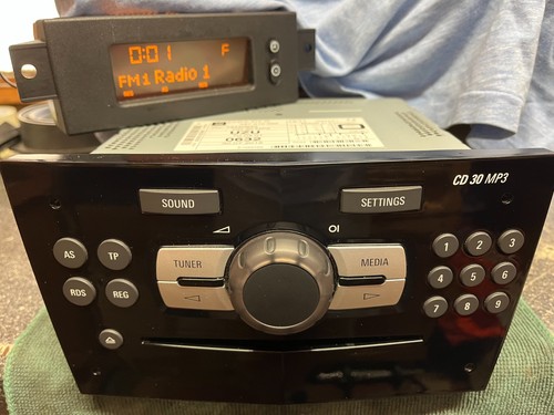 Vauxhall corsa cd30 - cd30, mp3