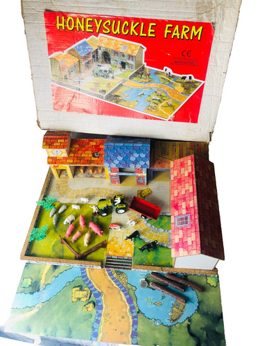Honeysuckle farm toy large - farm,