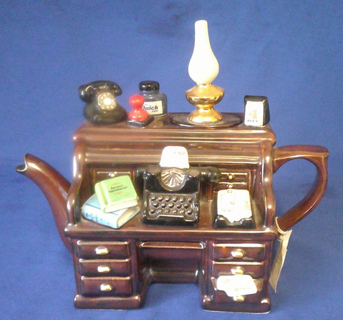 Large teapot novelty designed - large,