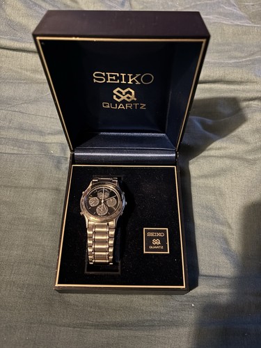 Seiko men quartz chronograph - men's,