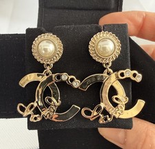 Chanel Pearl Crystal Coco