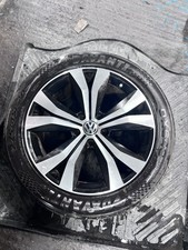 VOLKSWAGEN TOUAREG GENUINE 275