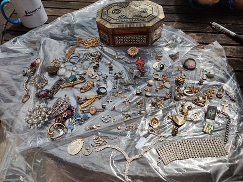 Costume jewellery vintage - costume,