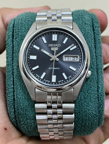 Seiko automatic black dial - seiko, 5
