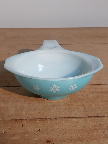 Vintage 1960s pyrex - vintage, turquoise