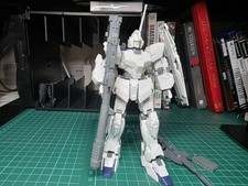 Bandai RX-0 Unicorn Gundam