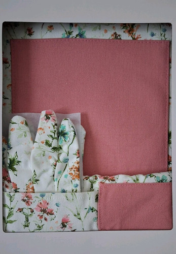 Laura ashley adult gardening - laura,