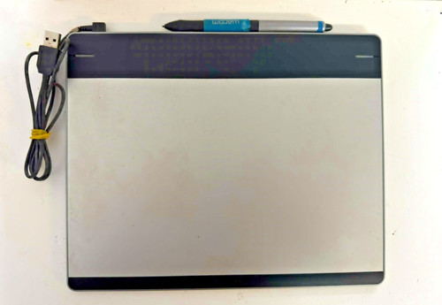 Wacom intuos pen and touch - and,