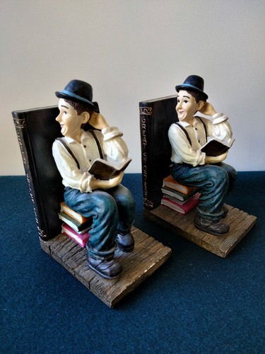 Laurel bookend ornament - bookend,