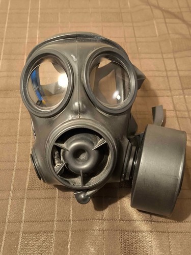 British avon s10 gas mask - british,