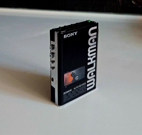 Super rare sony 103 walkman - rare,