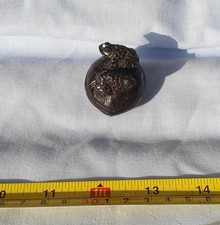 Netsuke. Two toads on