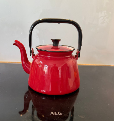 Vintage red enamel - red,