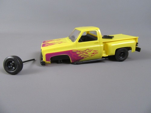 C403 plastic toy chevrolet c10 - plastic,