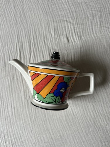 Clarice cliff inspired art - cliff,