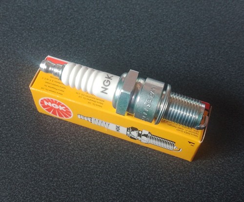 Lambretta spark plug ngk - lambretta, b8es