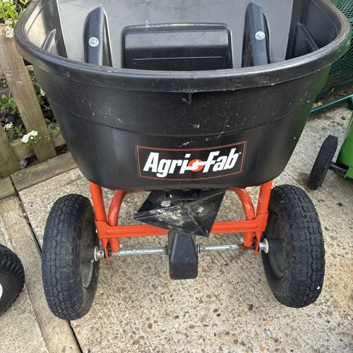 27l broadcast spreader - broadcast,