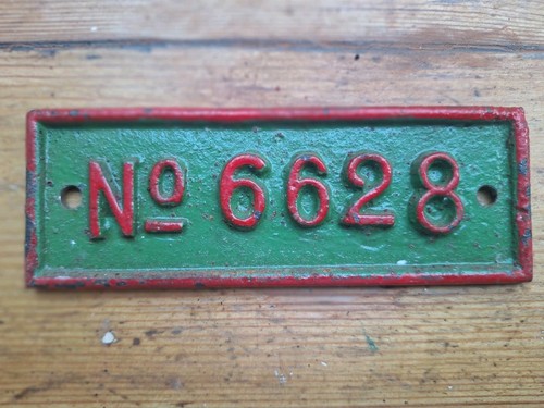 Vintage cast iron name - name, plate