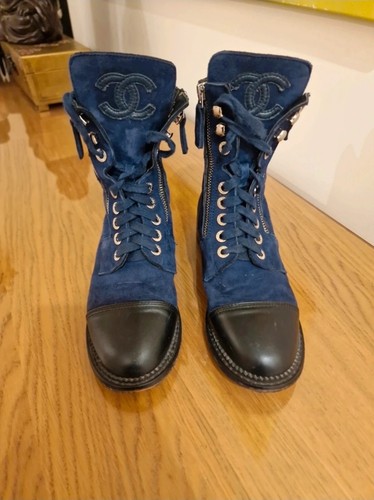 Chanel suede coco - chanel,