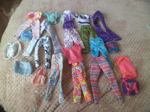 Barbie dolls bundle clothes - ,