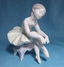LLADRO - "LITTLE BALLERINA I"