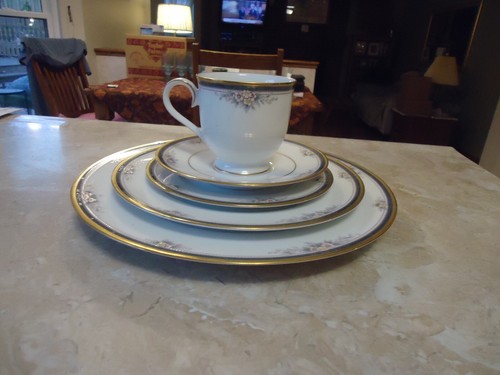 Piece place setting - 5,