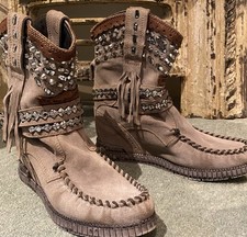 El Vaquero Moccasin Fringe
