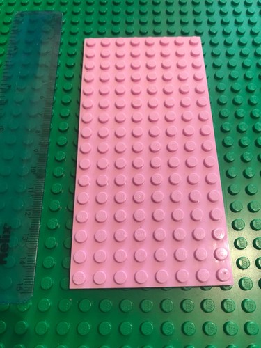 Lego large pink base - large,