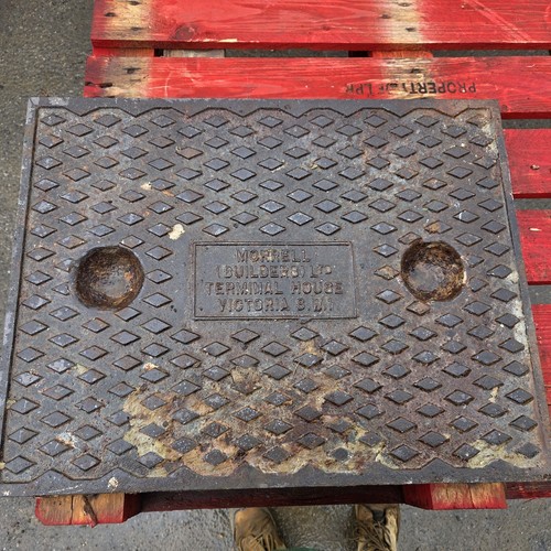Cast iron manhole cover 635mm - iron,