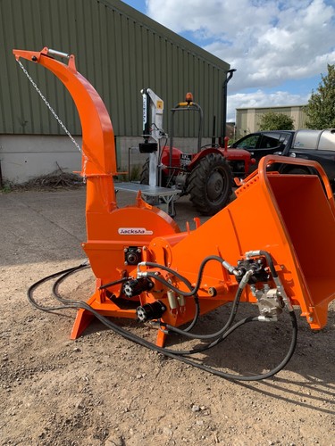 Jacksta wood chipper tractor - wood,