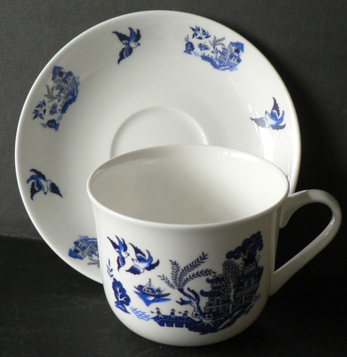 Blue willow pattern bone - , china